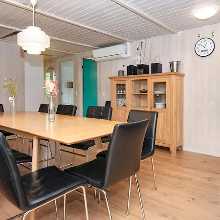 12 Person In Semesterbostad *